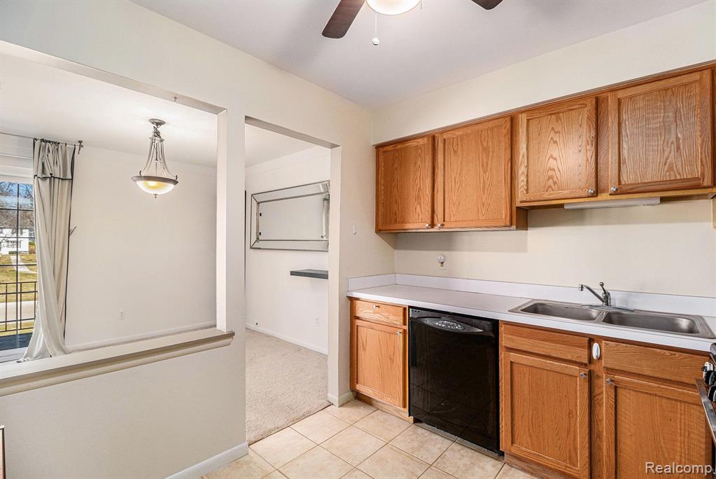 470 Fox Hills Drive N, A-5, Bloomfield Hills, MI 48304 — Photo 14
