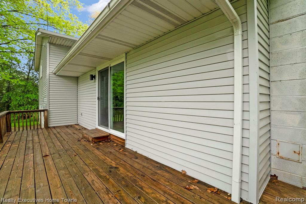5851 Lakeshore Road, Fort Gratiot, MI 48059 — Photo 39