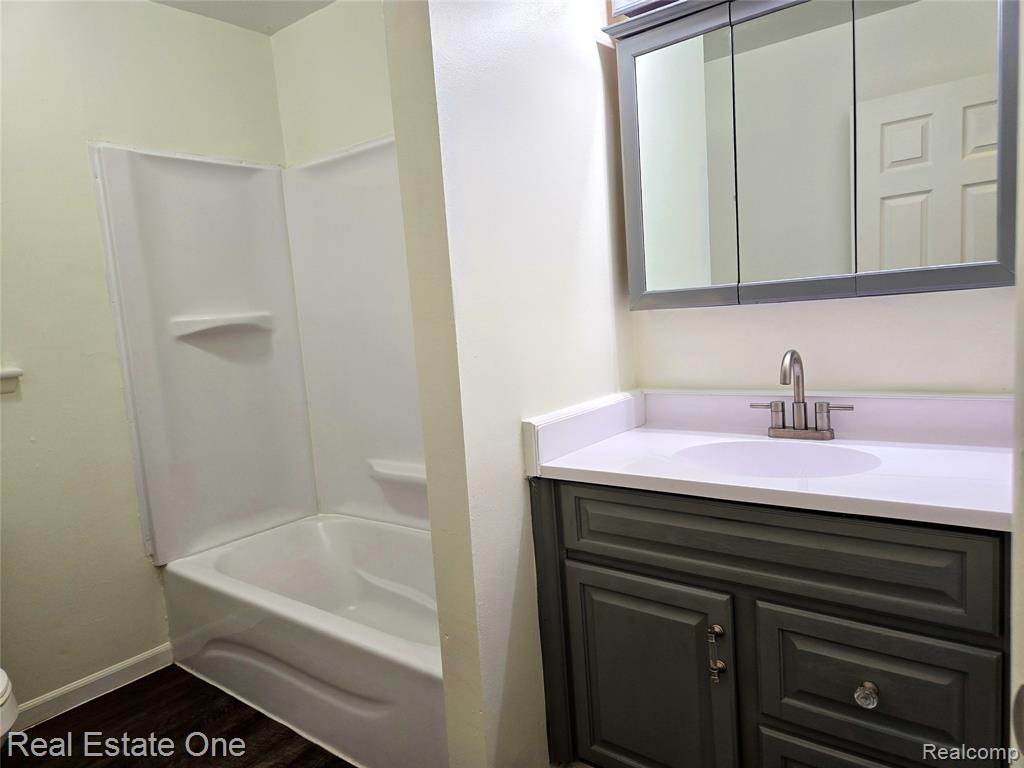 6026 Wilmer Street, Westland, MI — Photo 11