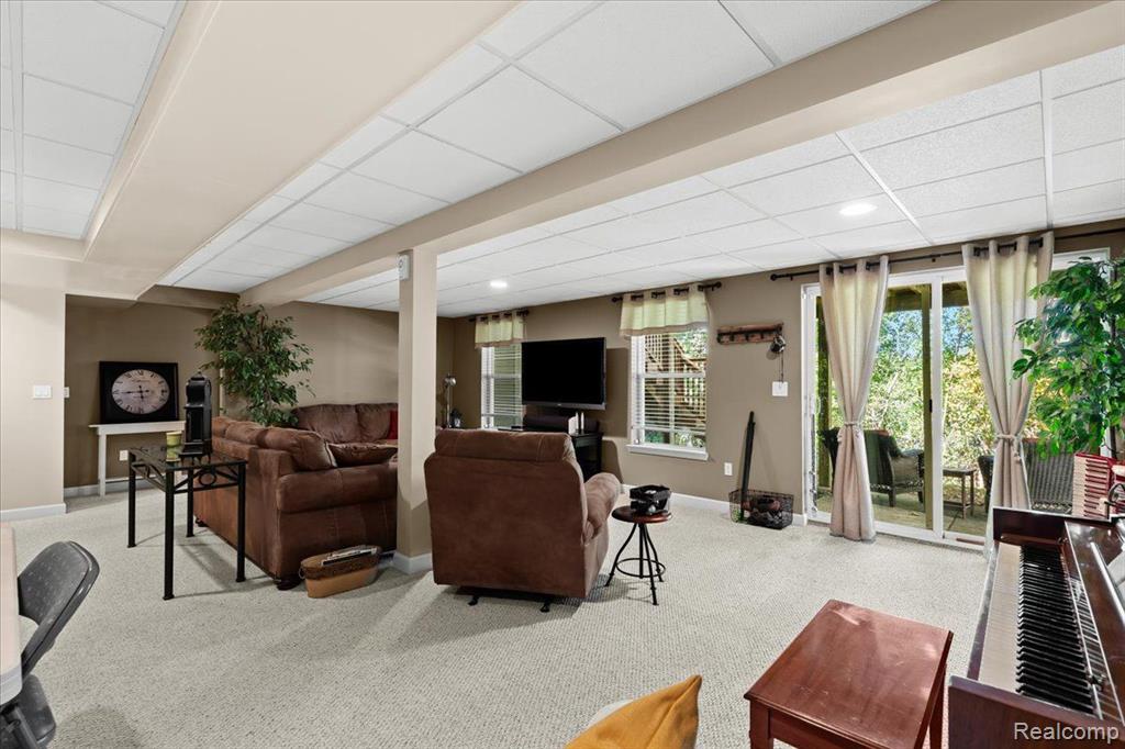 819 WOODHAVEN Drive, Commerce Twp, MI 48390 — Photo 22