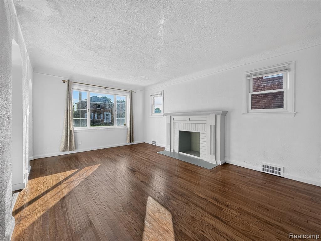 5566 Lakepointe Street, Detroit, MI 48224 — Photo 5