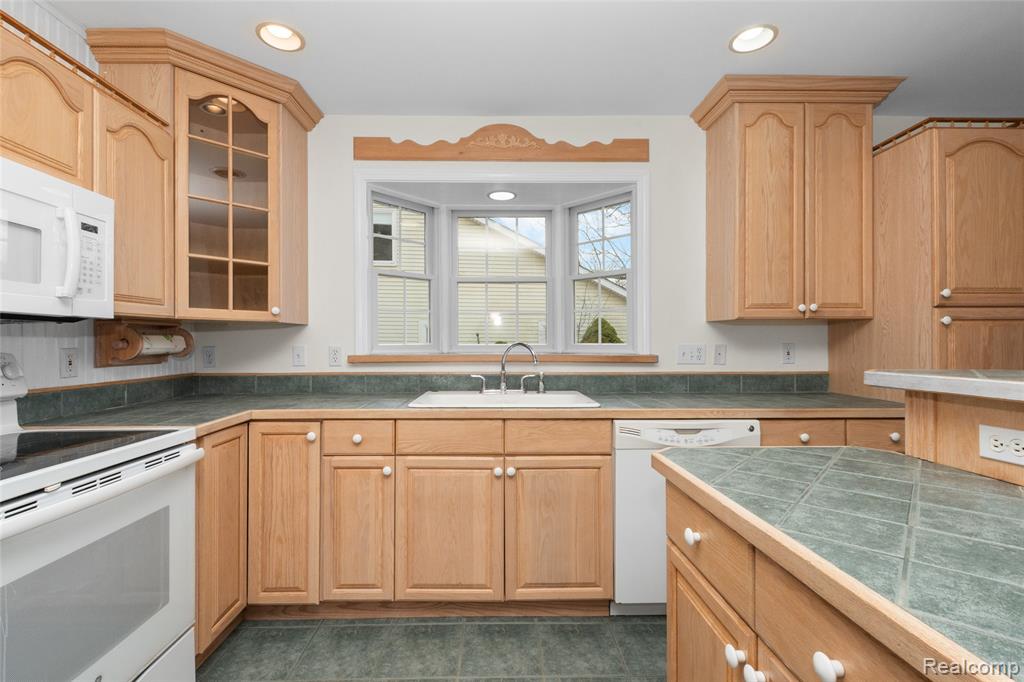 1382 Nita, Pinckney, MI 48169 — Photo 24