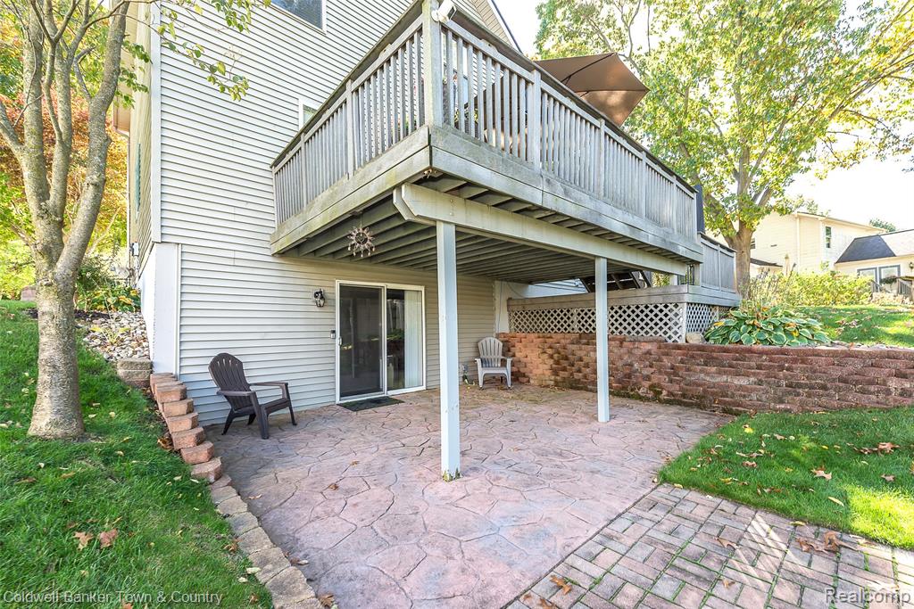 9305 Appleview Court, Brighton, MI 48116 — Photo 6