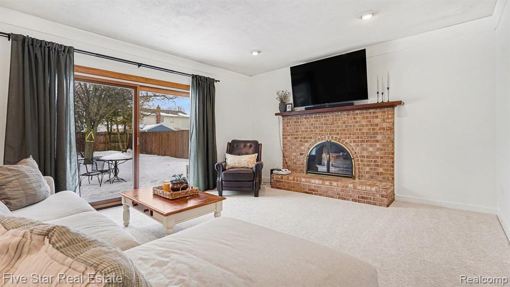 44089 Candlewood Drive, Canton, MI 48187 — Photo 13