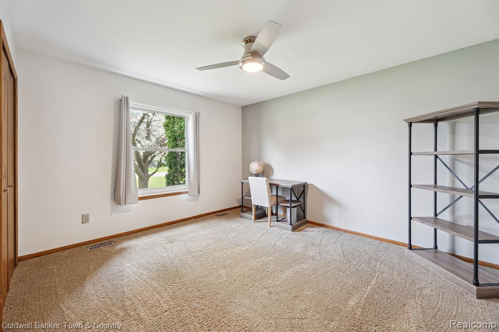 9361 SUMMERLAND Drive, Whitmore Lake, MI 48189 — Photo 19