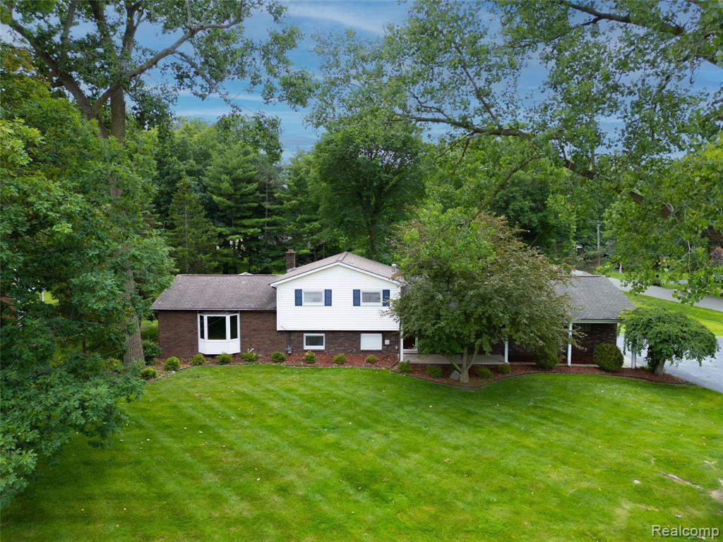 8695 Stout Avenue, Grosse Ile, MI 48138 — Photo 38