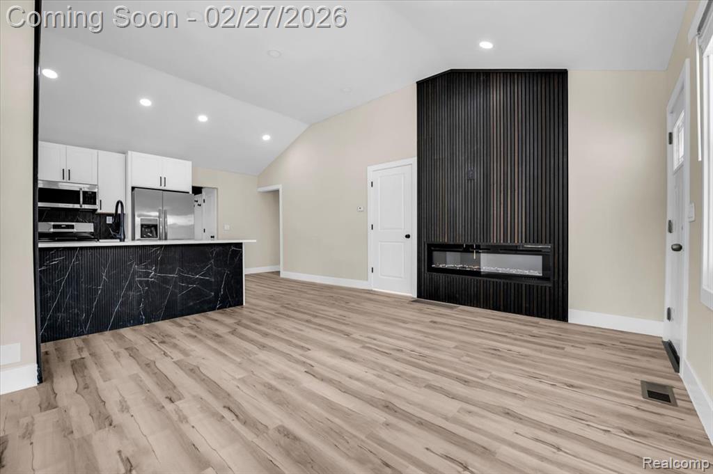 617 McKeighan Avenue, Flint, MI 48507 — Photo 3