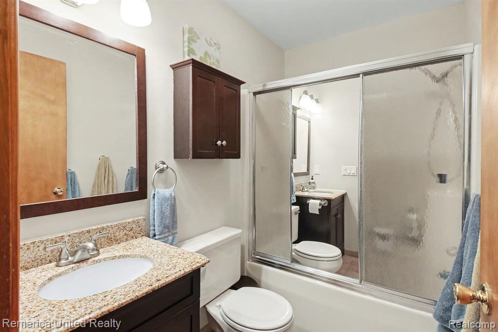 9156 Apple Orchard Drive, Fenton, MI 48430 — Photo 22
