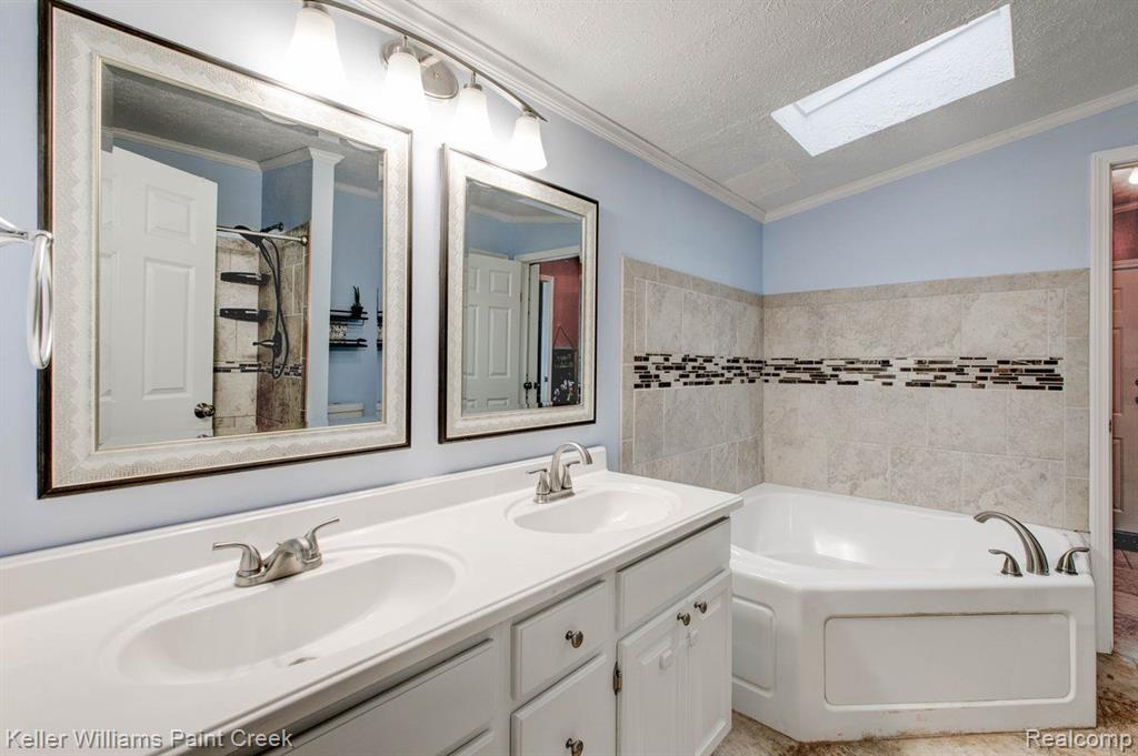 9255 LAMBS Road, Wales, MI — Photo 32