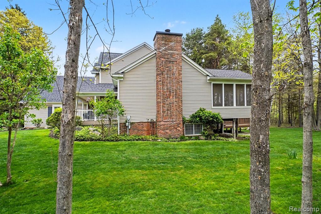 7690 Allen Road, Clarkston, MI 48348 — Photo 43