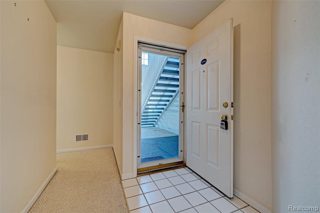 12364 Saint Andrews Way, 66, Fenton, MI 48430 — Photo 5