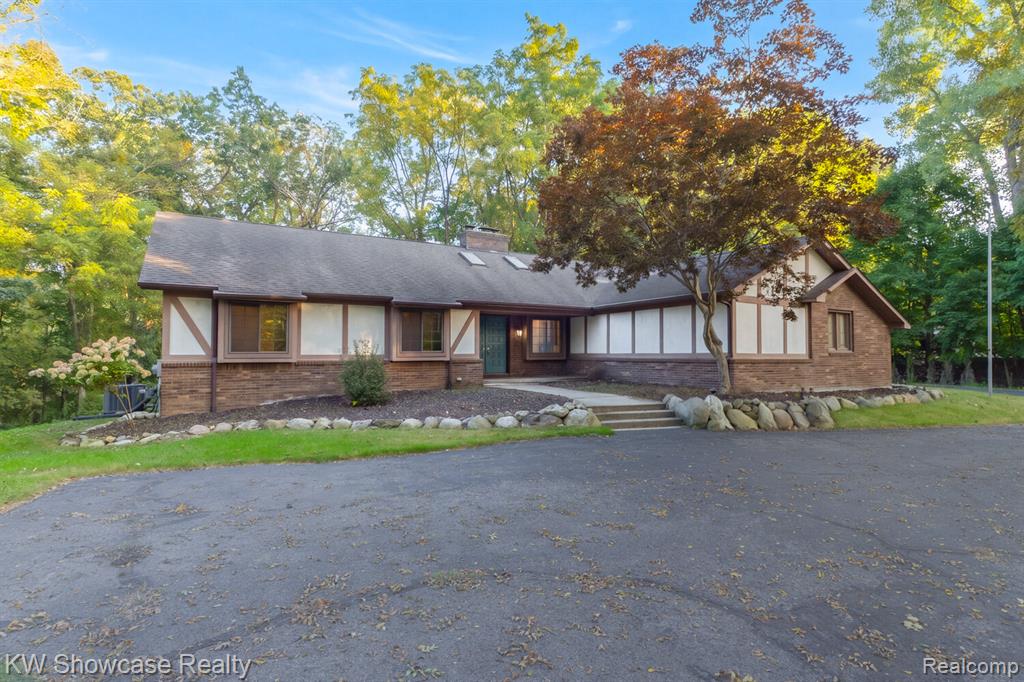 6138 Sundance Trail - Photo 2