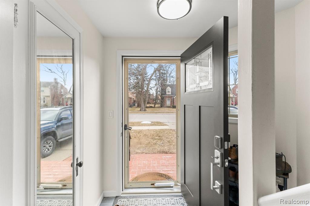 941 N MILDRED Street, Dearborn, MI 48128 — Photo 6