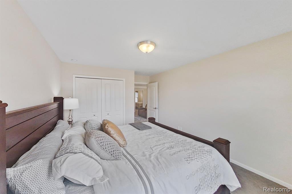 50736 SEVILLA Circle, Novi, MI — Photo 35