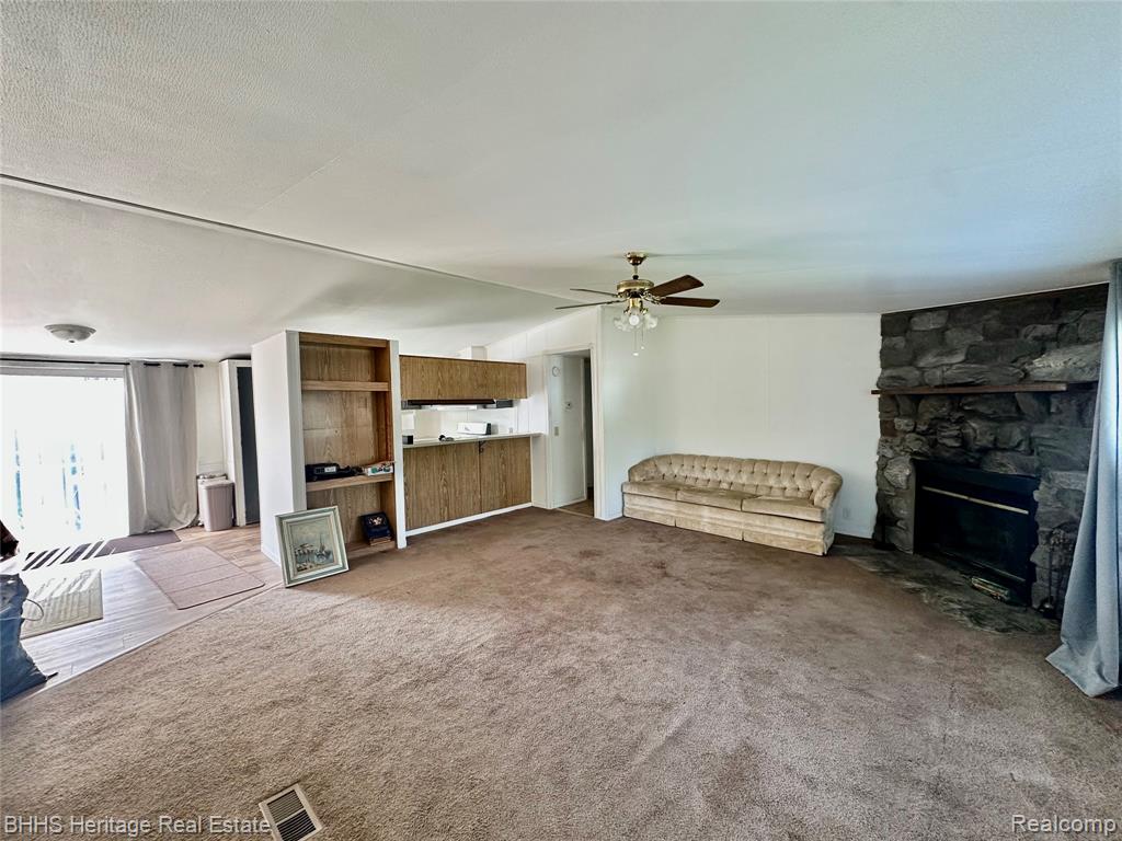 823 Linden, Fowlerville, MI 48836 — Photo 4