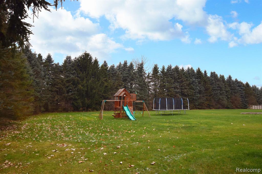6018 COVERED WAGONS Trail, Flint, MI 48532 — Photo 32