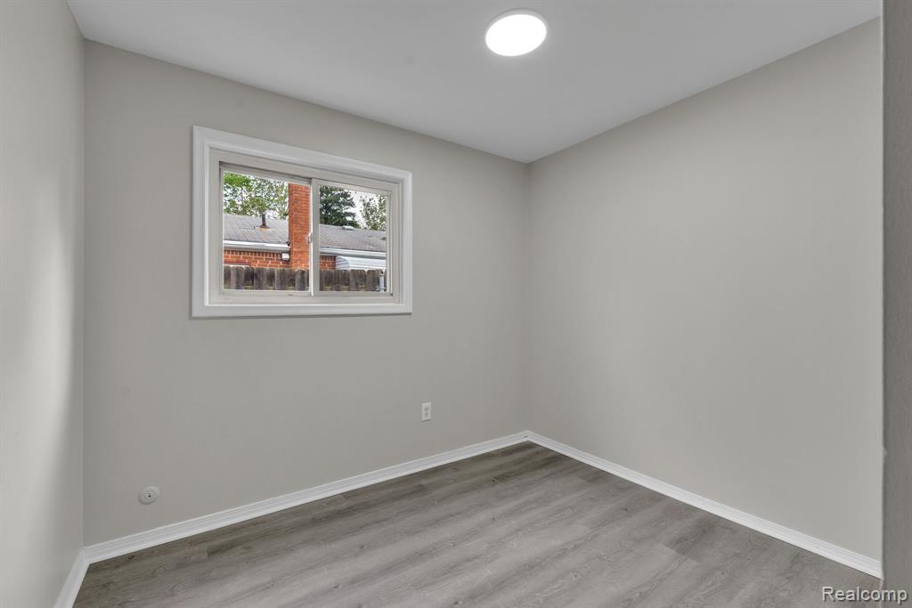 4934 McKinley Street, Dearborn Heights, MI 48125 — Photo 19