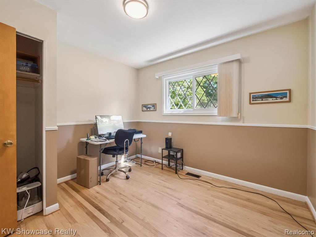 714 Sweetbriar, Milford, MI 48381 — Photo 17