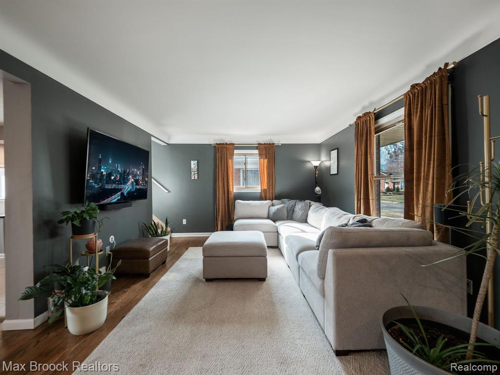 622 ENGLEWOOD Avenue, Royal Oak, MI 48073 — Photo 6