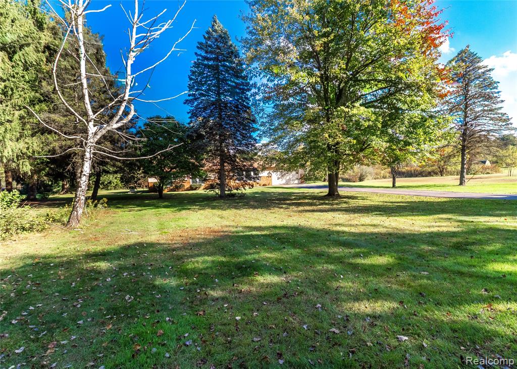 6208 Marathon Road, Otter Lake, MI 48464 — Photo 25
