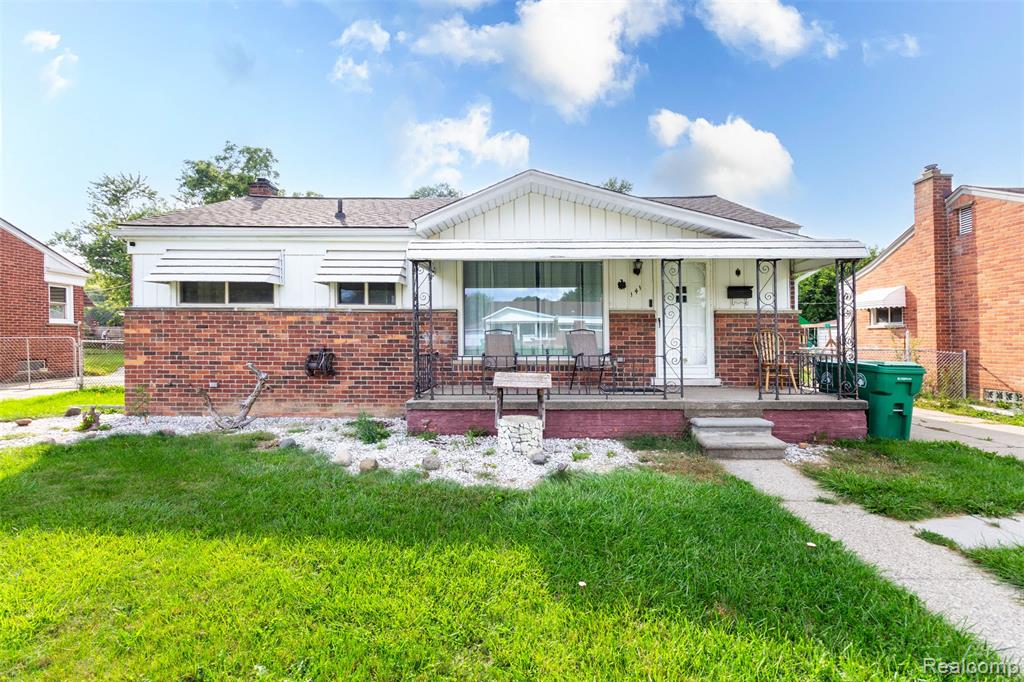 141 Lathers Street, Garden City, MI