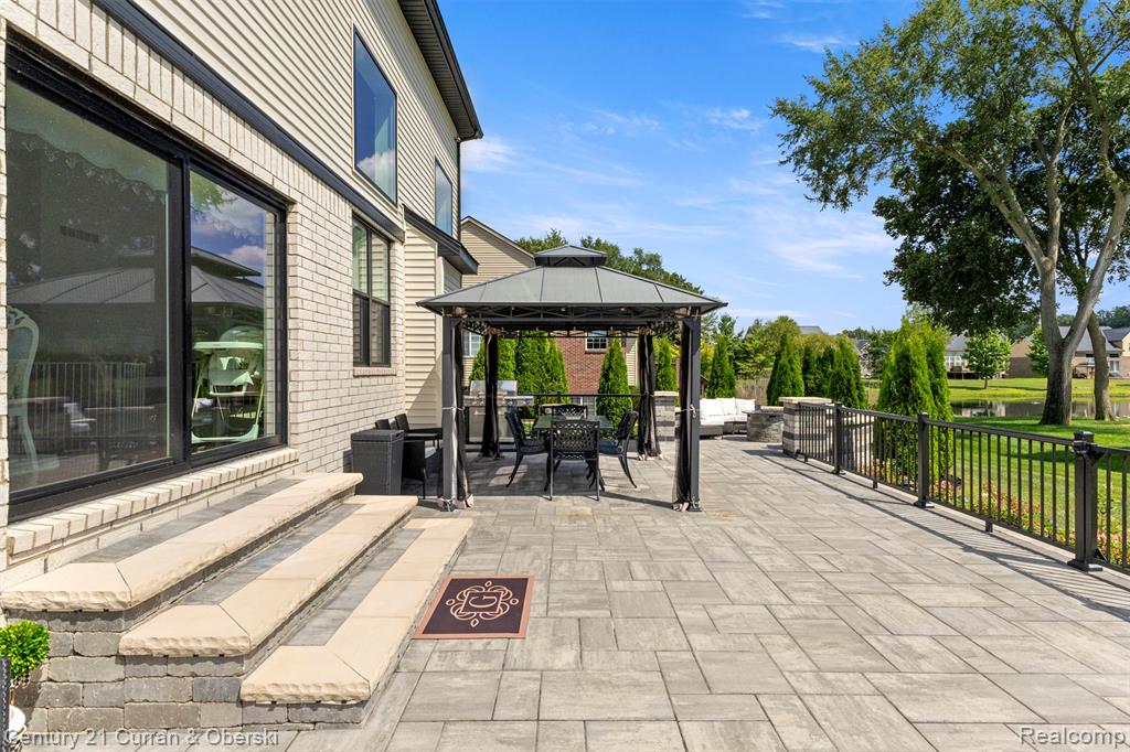 14079 Cobblestone Court, Belleville, MI 48111 — Photo 38