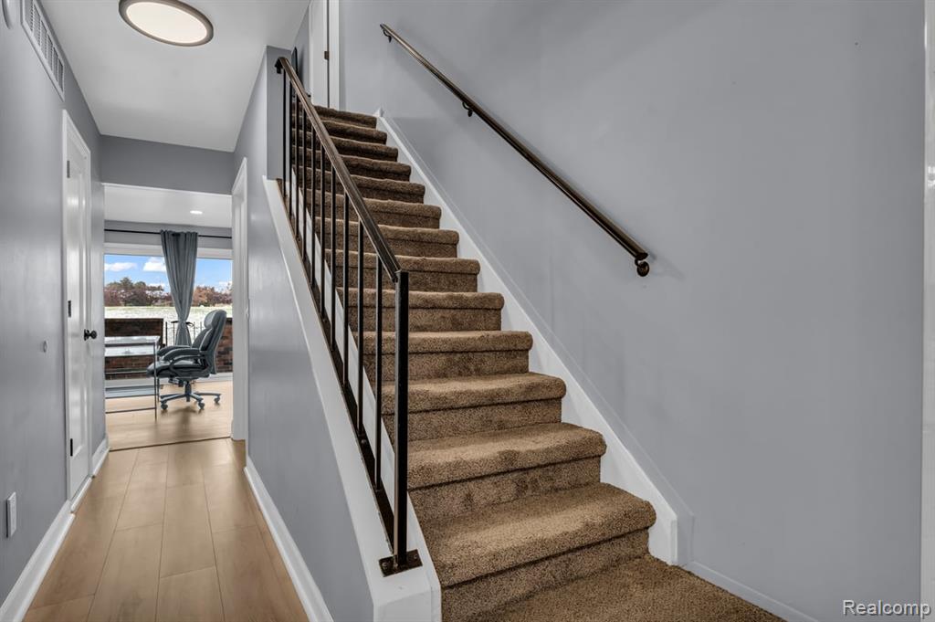 3160 Woods Circle - Photo 4