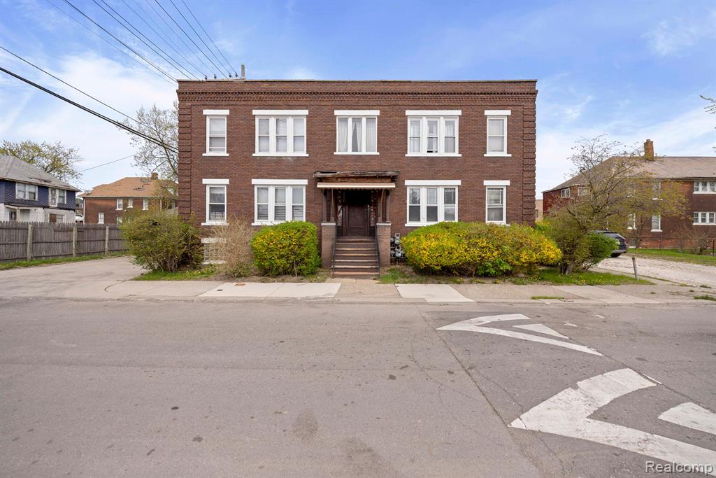 7334 WILDEMERE Street, Detroit, MI 48206 — Photo 2