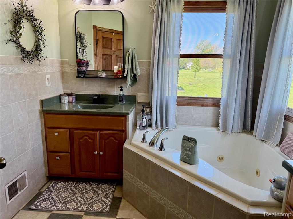 6860 Grand River Road, Bancroft, MI 48414 — Photo 14