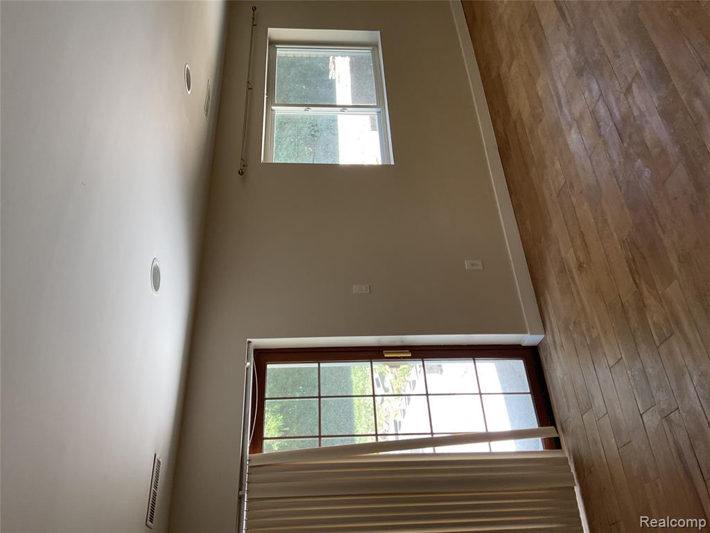 7096 Riverstone Road, West Bloomfield, MI — Photo 11