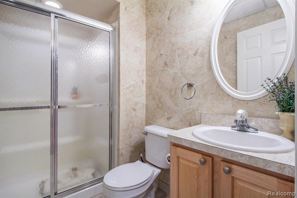49674 Timber Trail, Novi, MI — Photo 24