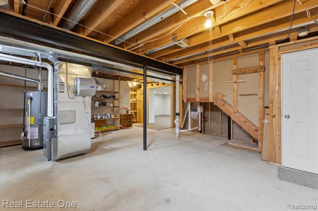 720 Essex Drive, Rochester Hills, MI 48307 — Photo 37