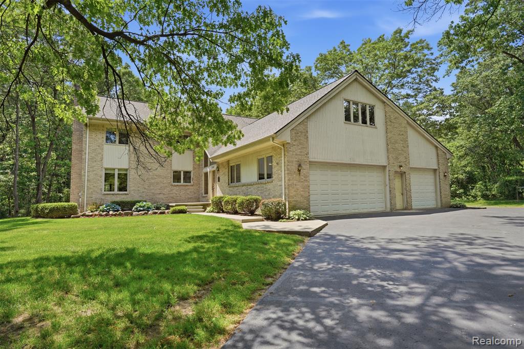 27967 Galien Drive, South Lyon, MI 48178 — Photo 3