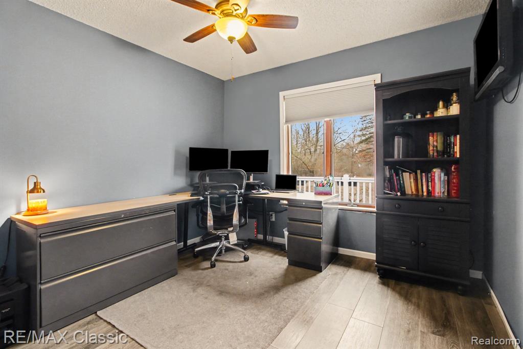 9800 Moon Road, Saline, MI 48176 — Photo 17