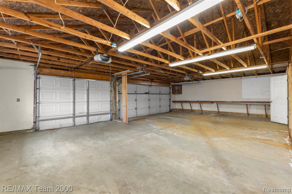 4390 Cass Elizabeth Road, Waterford, MI 48328 — Photo 35