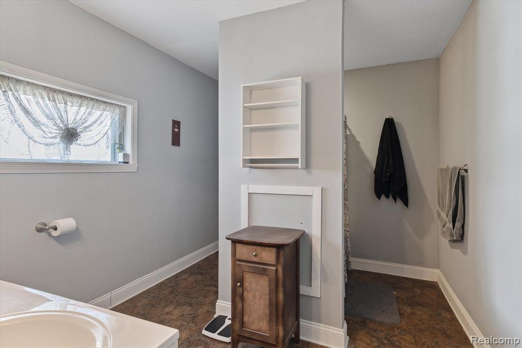 701 N SAGINAW Street, Durand, MI 48429 — Photo 28
