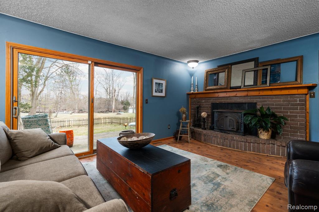 6165 VENICE Drive, Commerce Twp, MI 48382 — Photo 14
