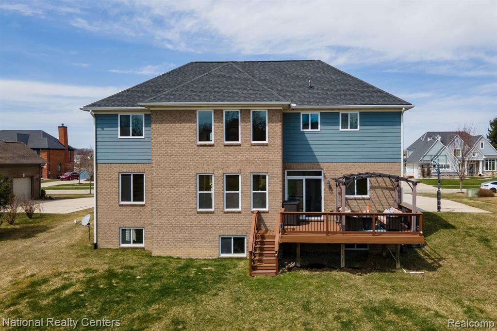 527 SOUTHSHORE Drive, Oxford, MI 48371 — Photo 50