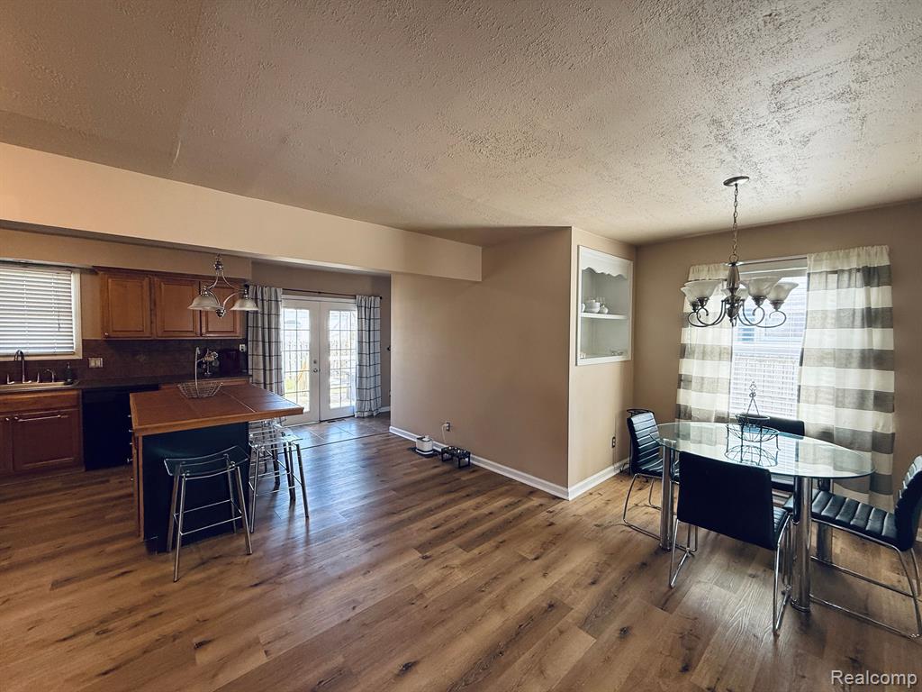 669 CHIPPEWA Street, Mount Clemens, MI 48043 — Photo 14