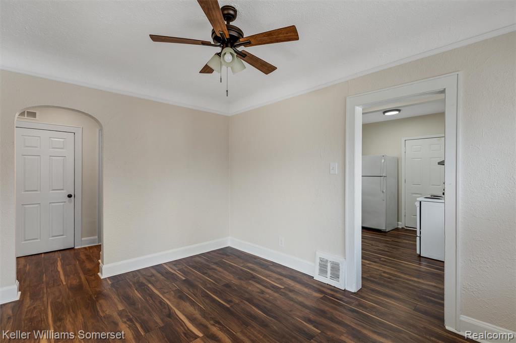 7051 Maxwell Avenue, Warren, MI 48091 — Photo 6