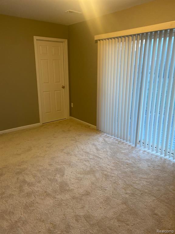 636 CHERRY ORCHARD Road, Canton, MI 48188 — Photo 21