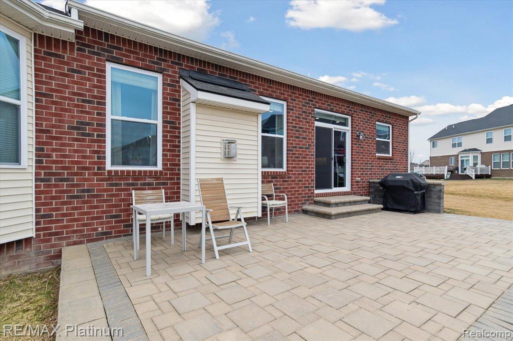 61082 SHAYA Boulevard, South Lyon, MI 48178 — Photo 45