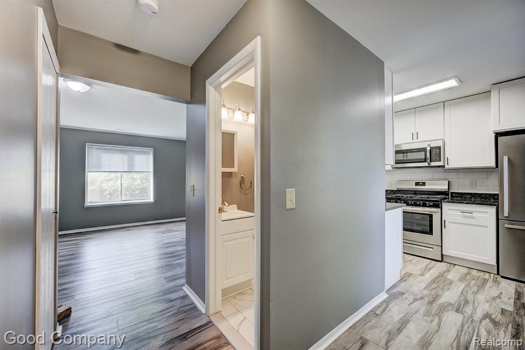 4363 Crooks Road, Royal Oak, MI 48073 — Photo 14