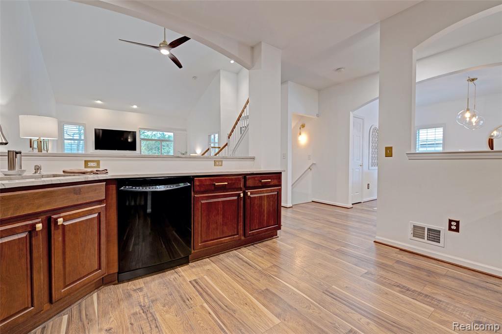 6931 Stonewood Place, Clarkston, MI — Photo 16