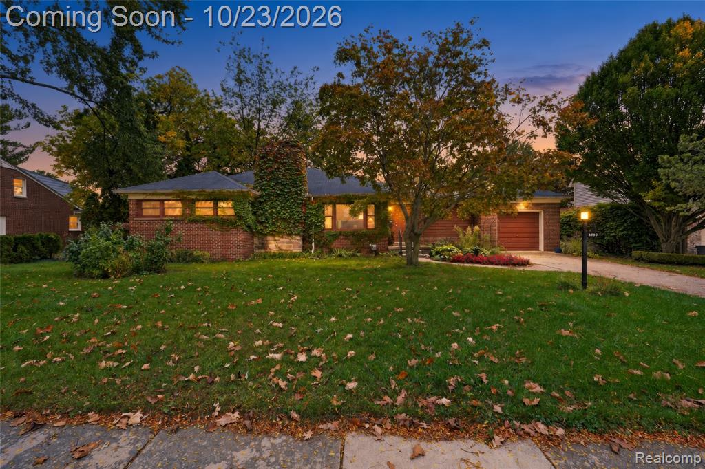 3930 Parkview Drive, Royal Oak, MI 48073