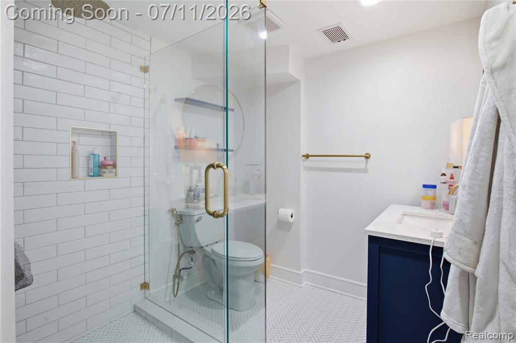 600 WOODCREST Drive, Dearborn, MI 48124 — Photo 47