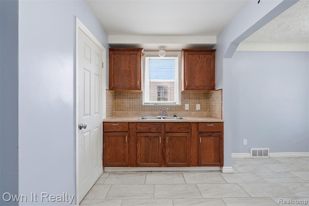 20260 Dean Street, Detroit, MI 48234 — Photo 7