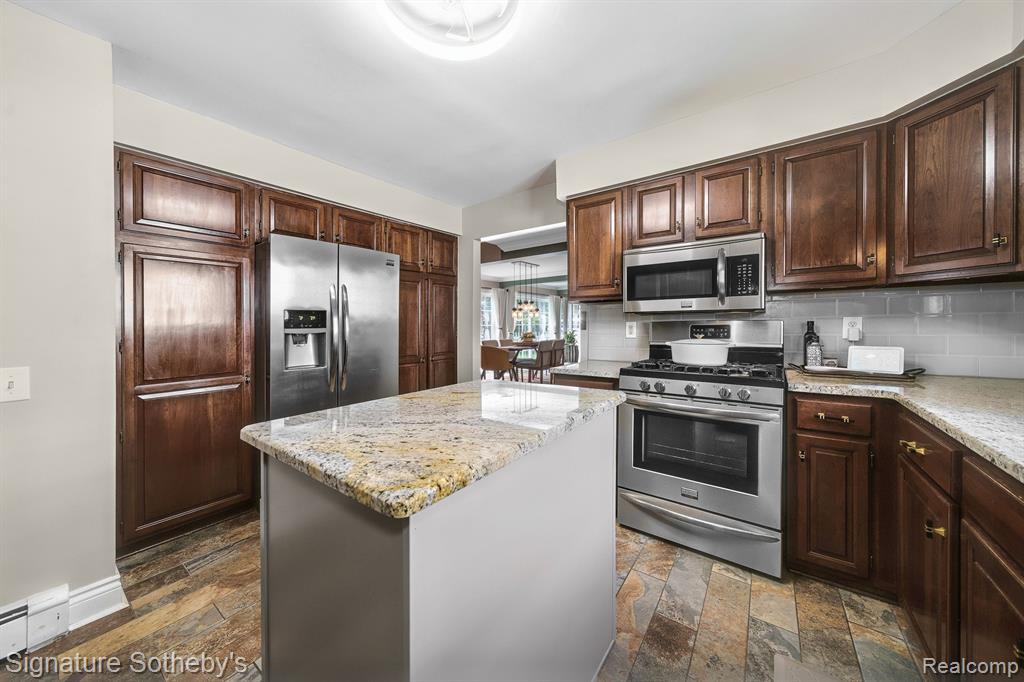 3556 ORCHARD LAKE Road, Orchard Lake Village, MI 48324 — Photo 8