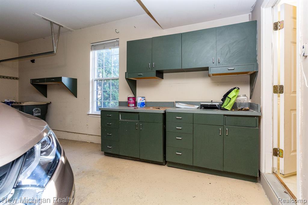1908 CEDAR VALLEY Drive, Canton, MI 48188 — Photo 37