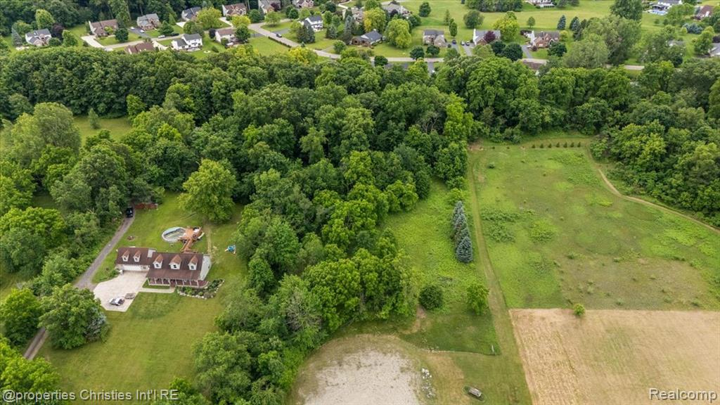 22150 Donnas Drive Street, South Lyon, MI 48178 — Photo 3